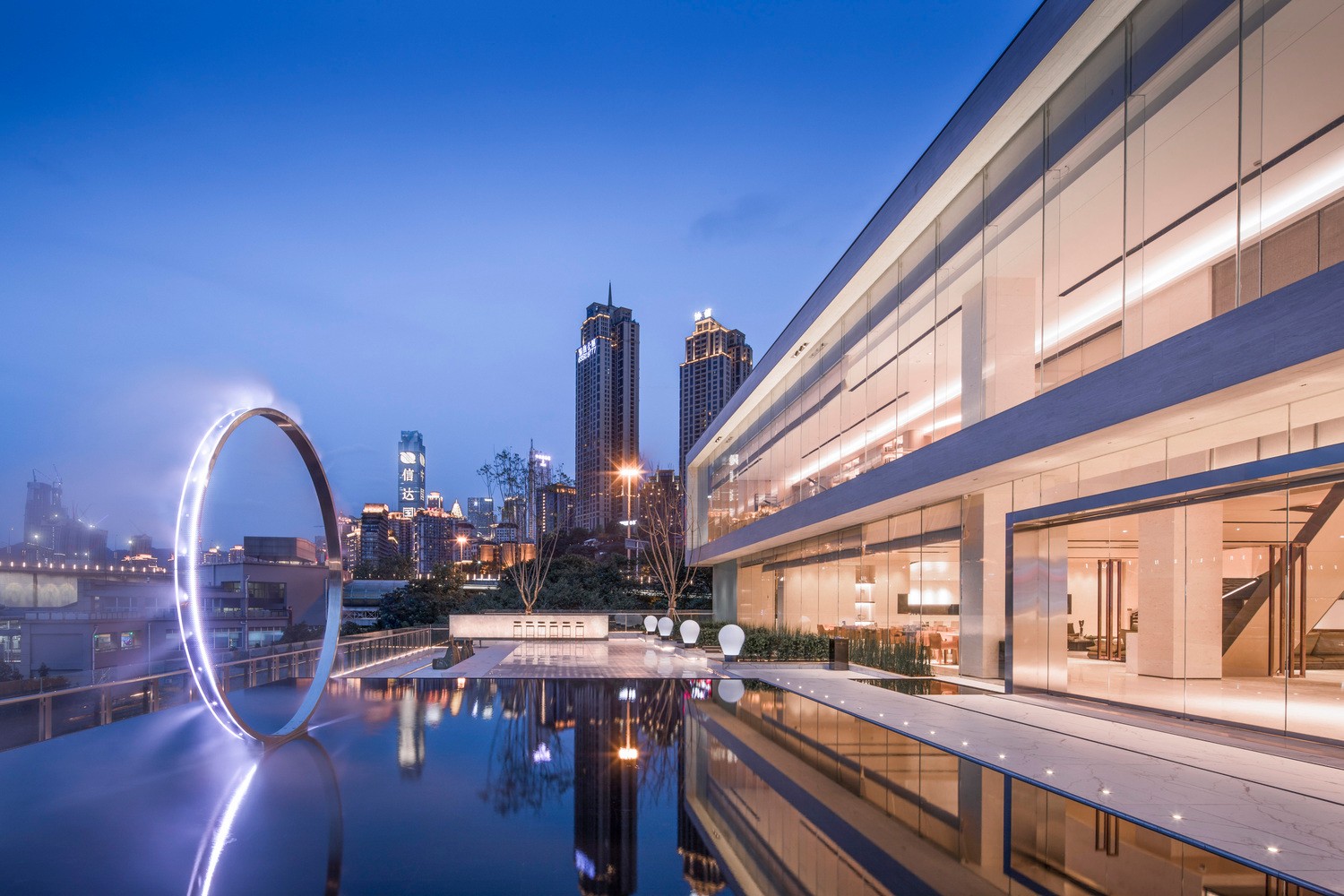 重庆万科,美好生活体验中心 / 长厦安基建筑设计